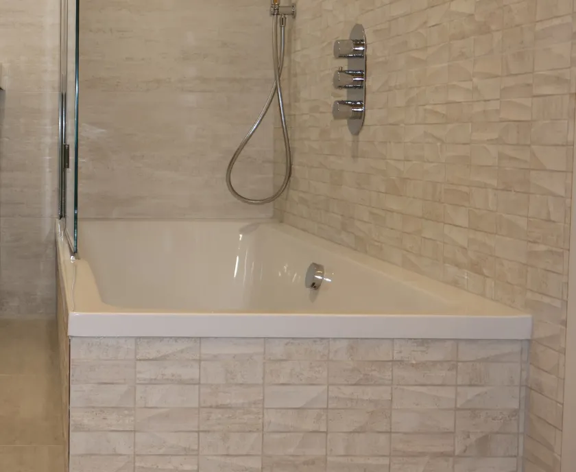 Compact Vanity & Chrome Details
